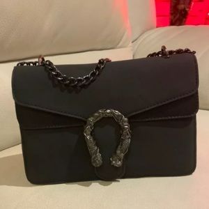 Woman’s black purse🖤